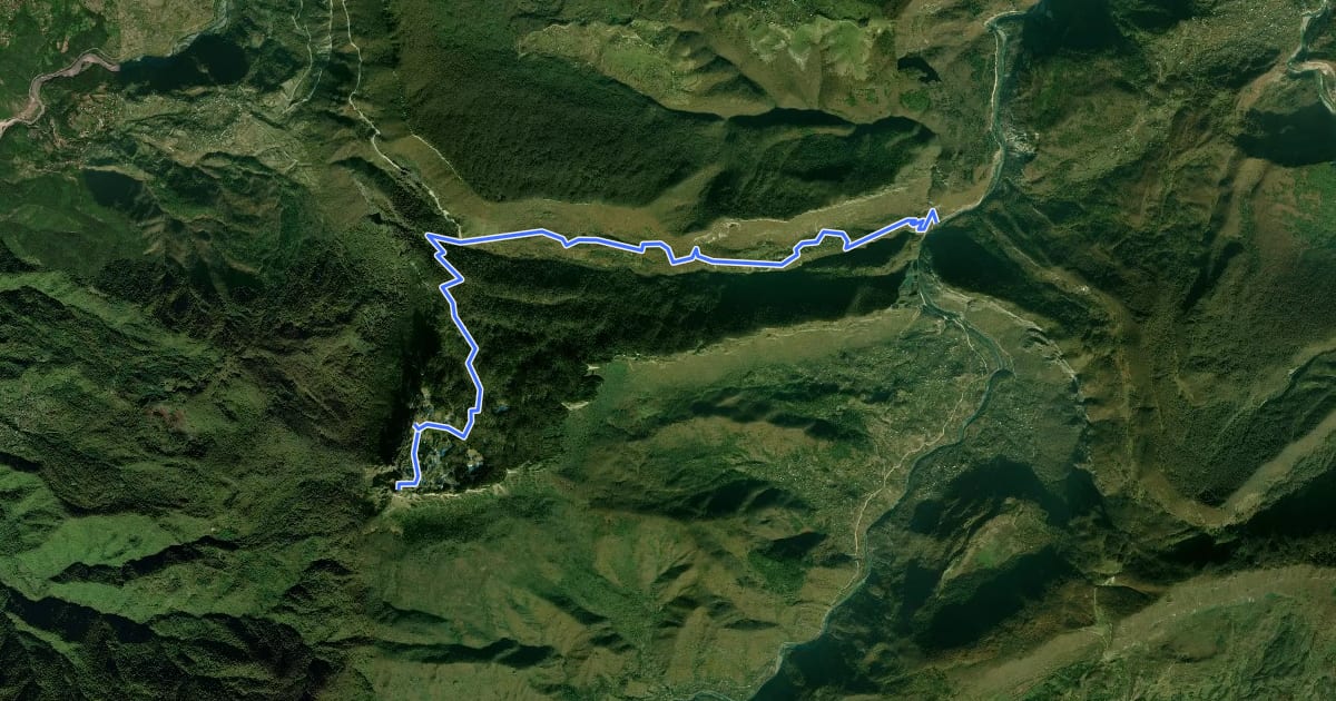 Маршрут Path to Khvamli mountain на спутниковом снимке