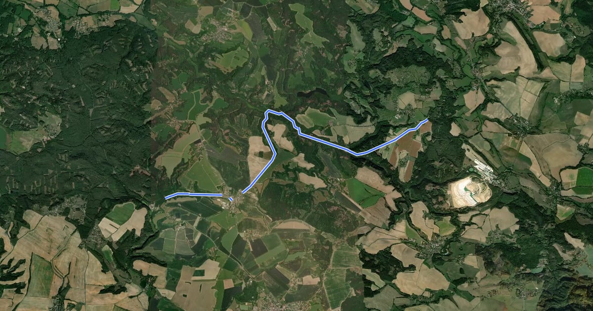 Маршрут 0428 Svitačka táboř. (rozc.) - Podkost, Hrad Kost на спутниковом снимке