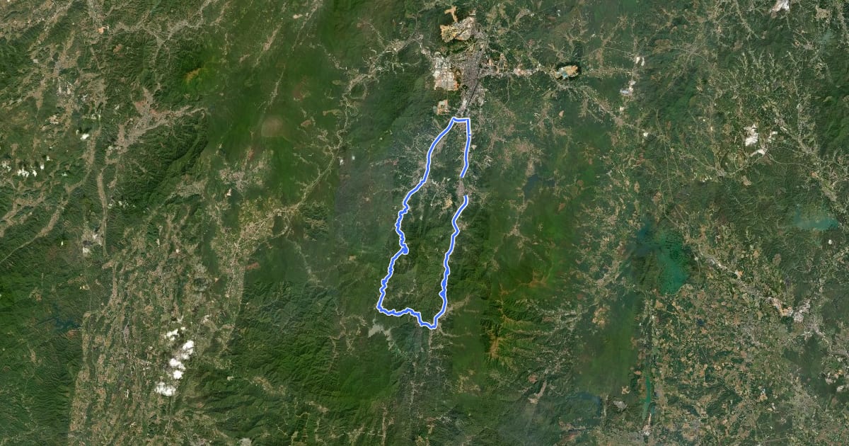 Маршрут 新兴县100km小环线 на спутниковом снимке