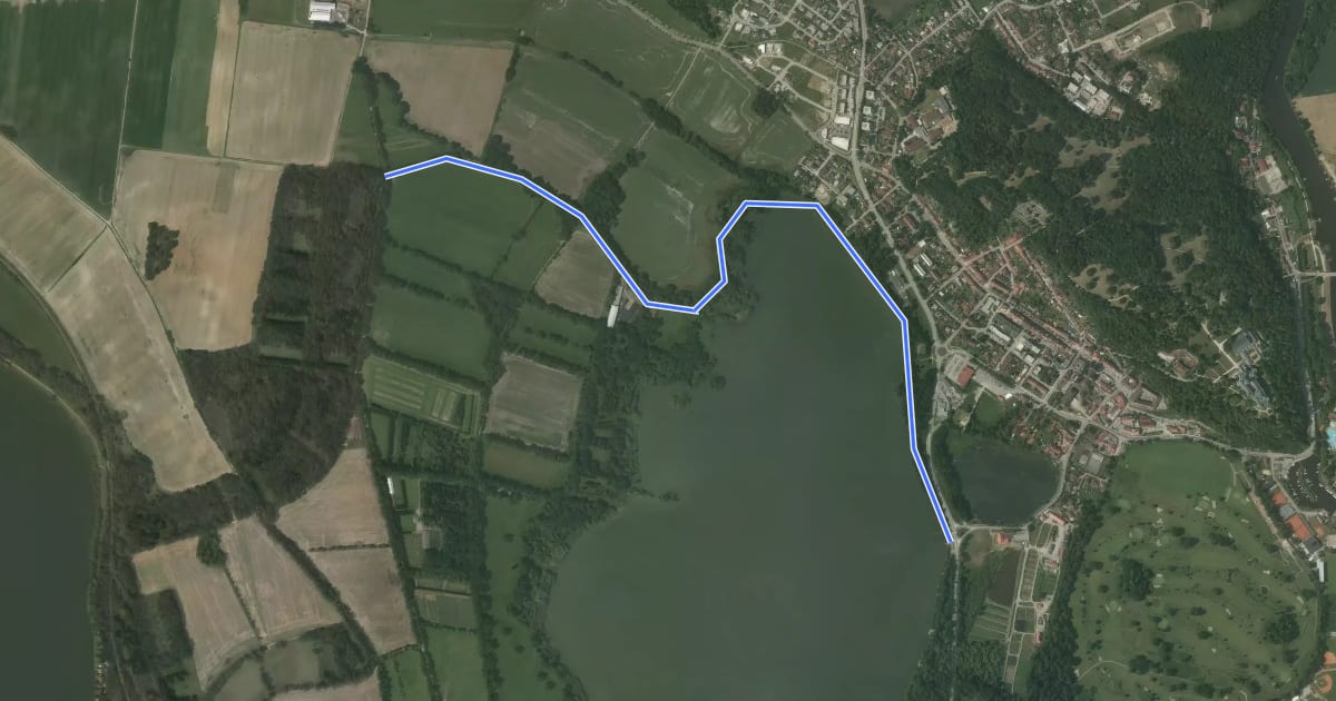 Маршрут 1051A Hluboká nad Vltavou на спутниковом снимке