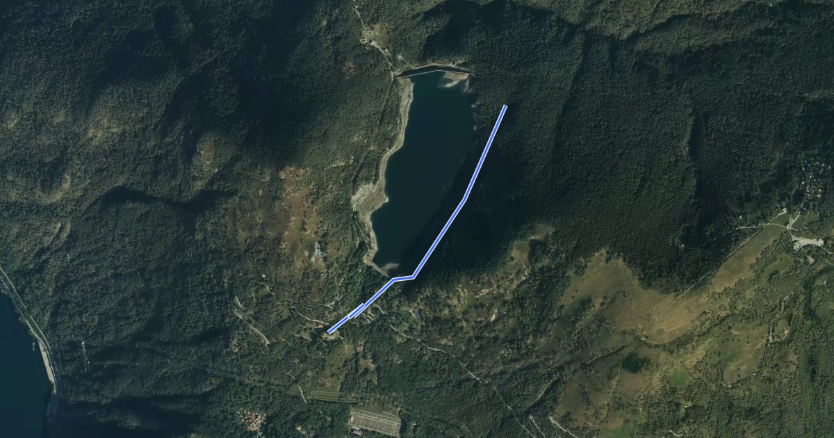 Маршрут 110B Variante EST Lago Delio на спутниковом снимке