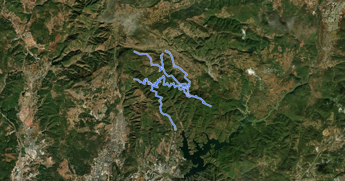 Маршрут 灯挂山土路 на спутниковом снимке