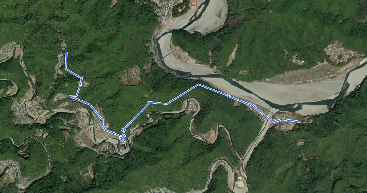 Маршрут 熊野古道 中辺路 湯峰温泉 на спутниковом снимке