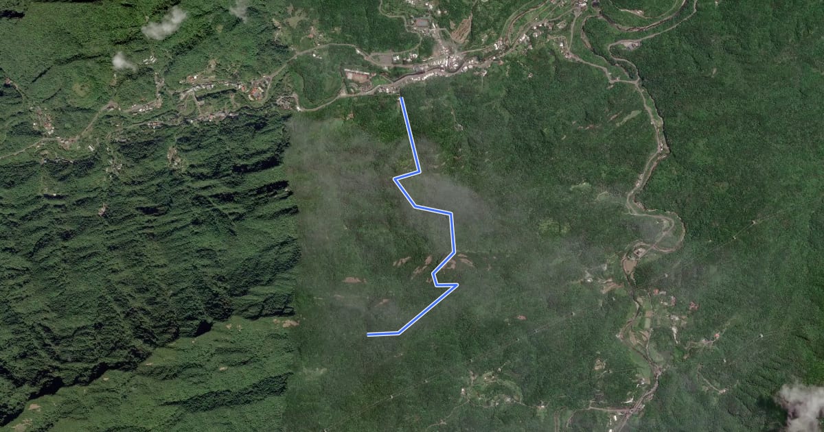 Маршрут 中央尖登山步道 на спутниковом снимке