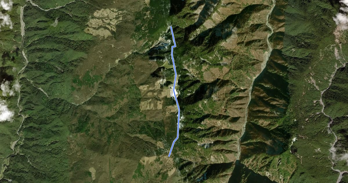 Маршрут 二児山遊歩道 на спутниковом снимке