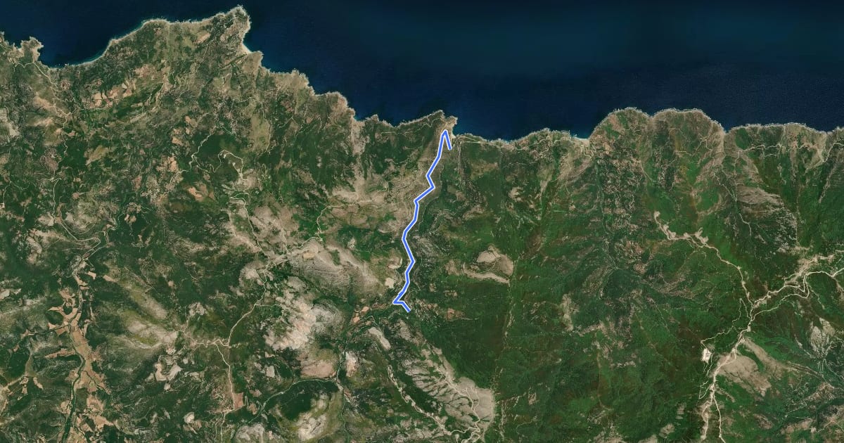 Маршрут Μονοπάτι τής Σάρας на спутниковом снимке