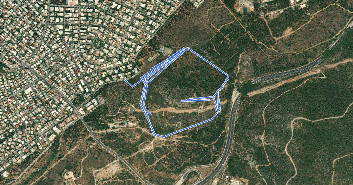 Маршрут Μονοπάτι "2" на спутниковом снимке