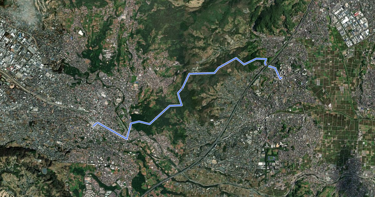 Маршрут 弘法山公園・吾妻山コース на спутниковом снимке