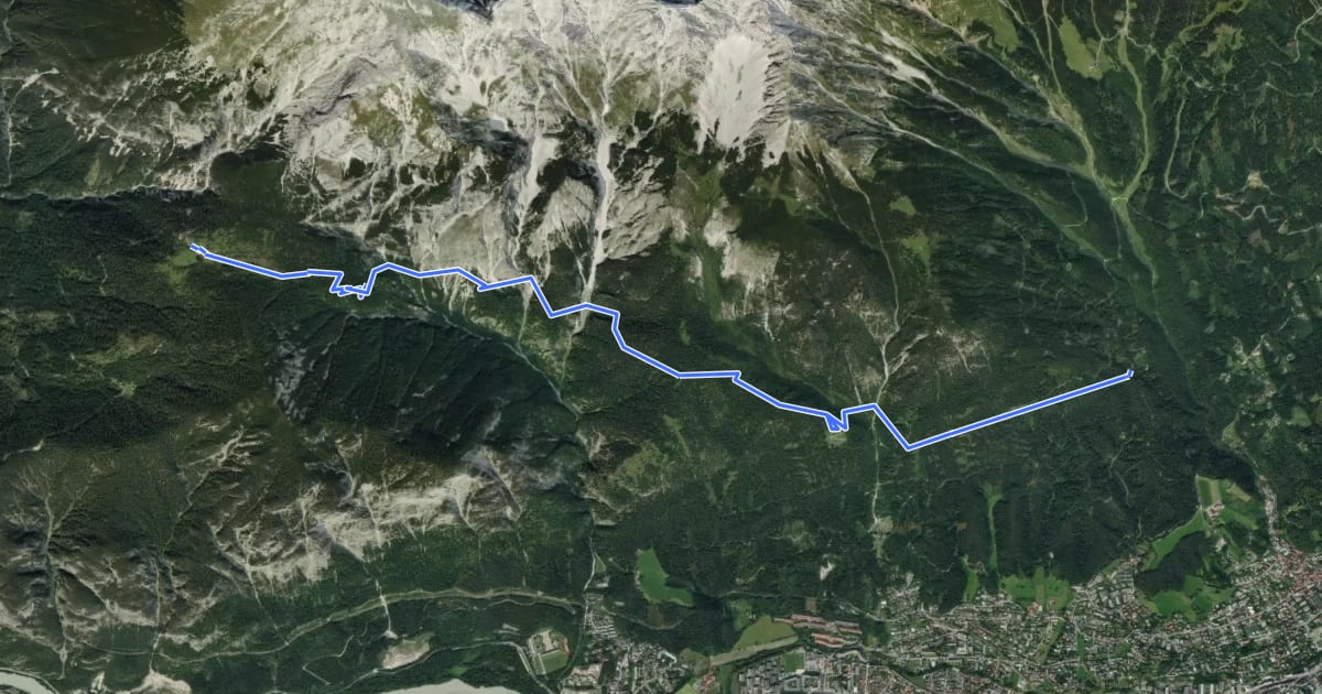 Маршрут 220 Höttinger Bild - Neue Magdeburger Hütte на спутниковом снимке