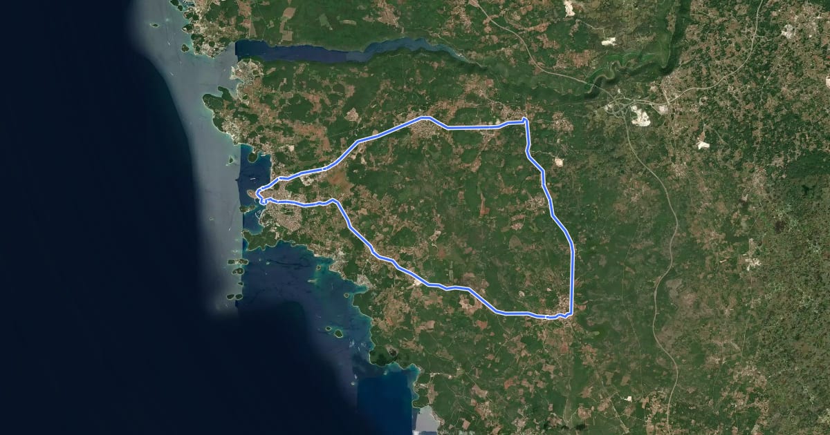 Маршрут 243 TWO WHEELS AND ONE HOUR на спутниковом снимке