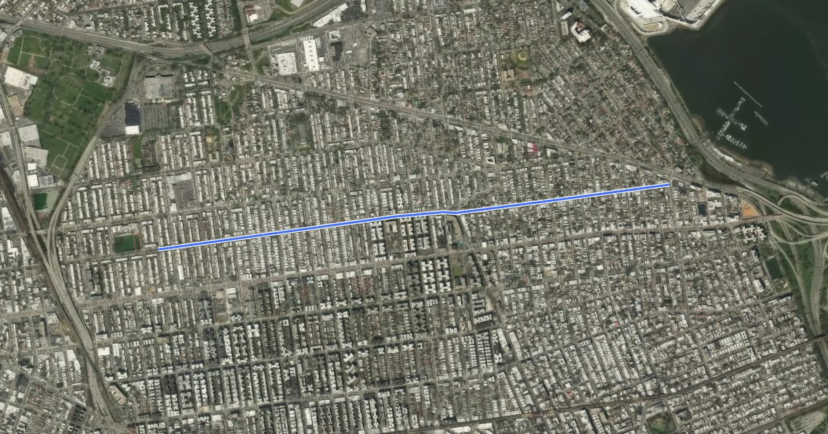 Маршрут 32nd Avenue на спутниковом снимке