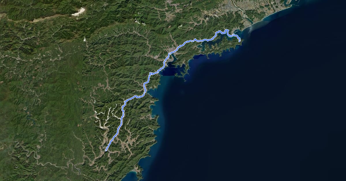 Маршрут 四国遍路 36番札所青竜寺~37番札所岩本寺 на спутниковом снимке