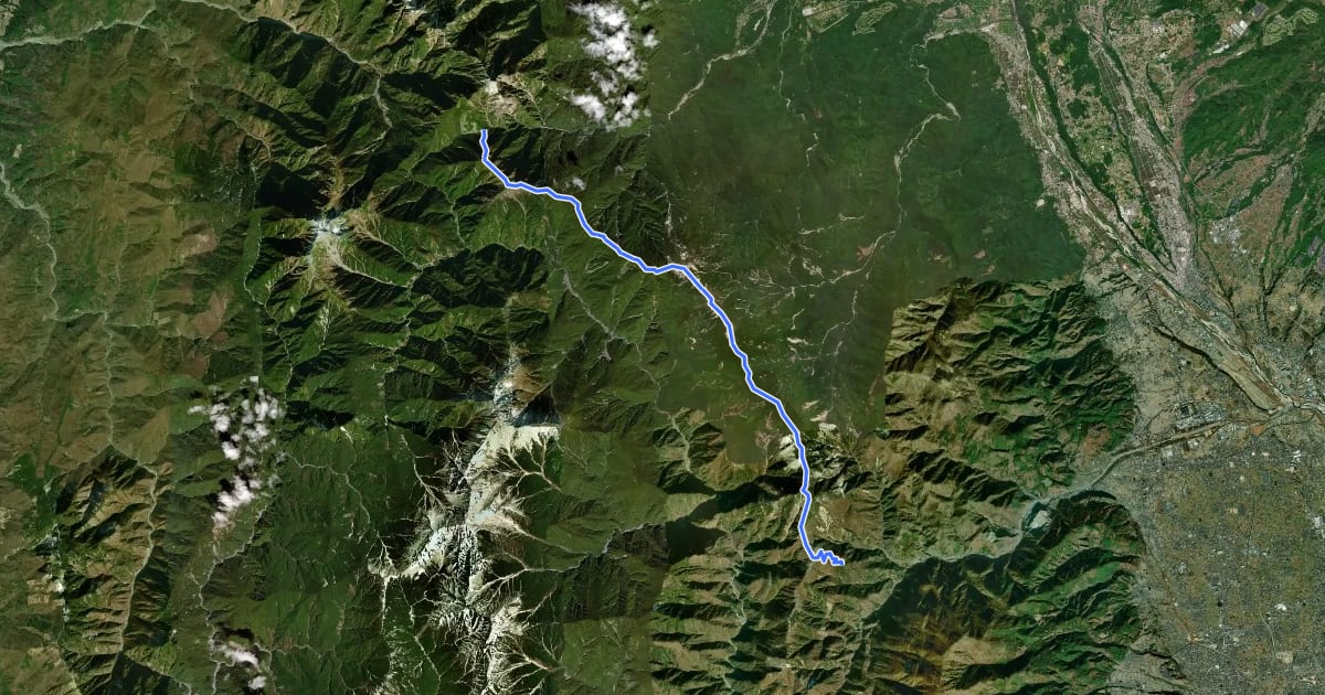 Маршрут 鳳凰三山縦走路 на спутниковом снимке