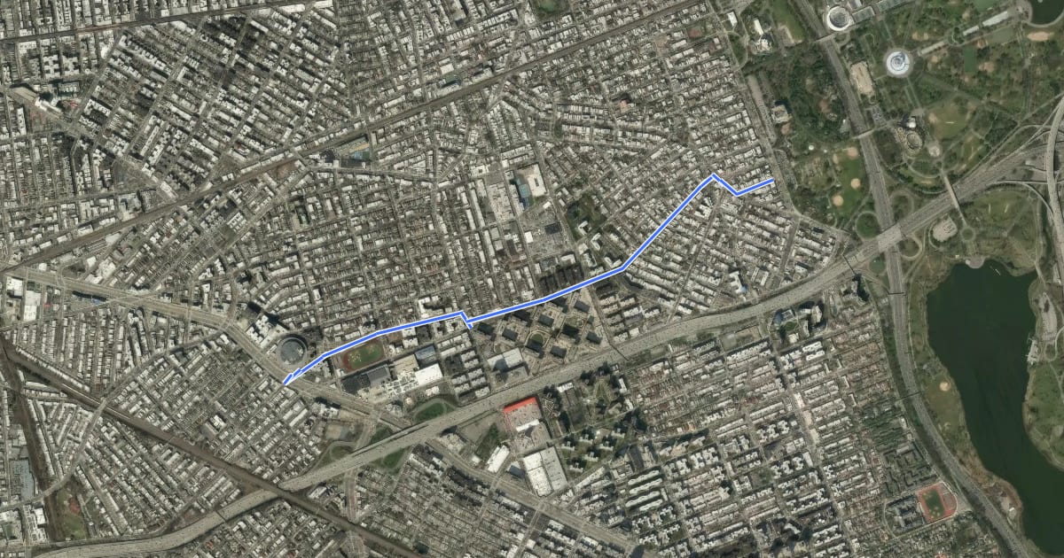 Маршрут 56 Ave/57 Ave/ Martense на спутниковом снимке