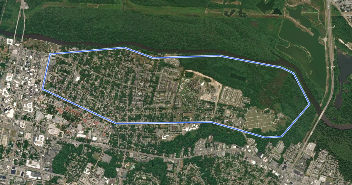 Маршрут 5th Street and Campus на спутниковом снимке