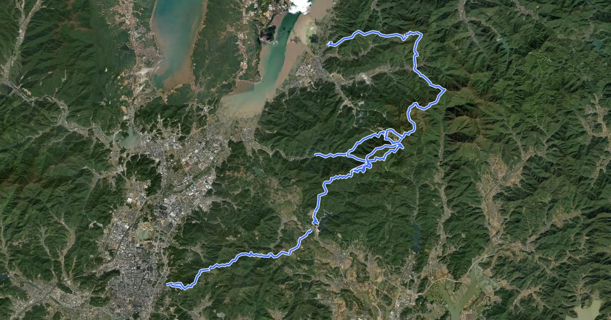 Маршрут 宁海登山步道 на спутниковом снимке