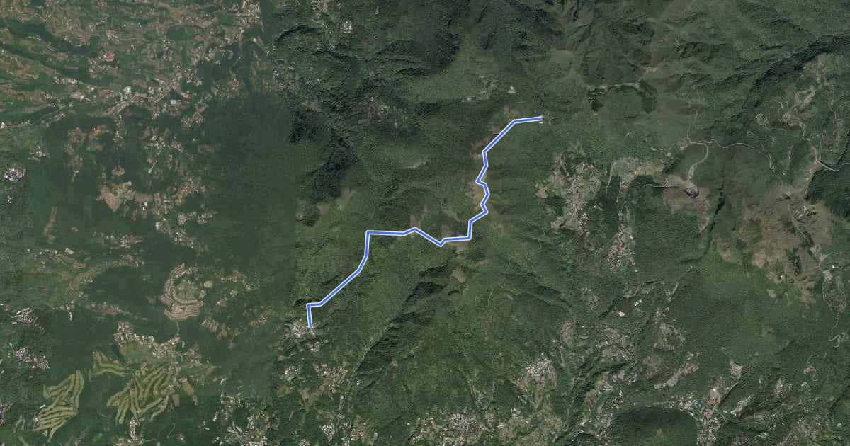 Маршрут 大屯主峰．連峰步道 на спутниковом снимке