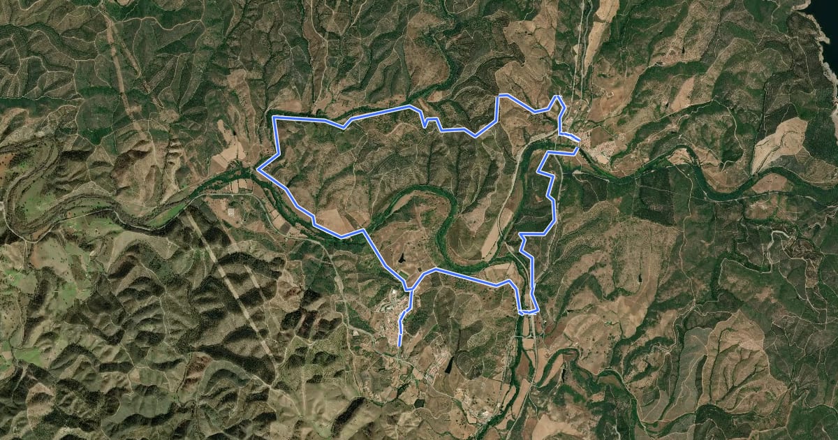Маршрут A Caminho de Totenique на спутниковом снимке