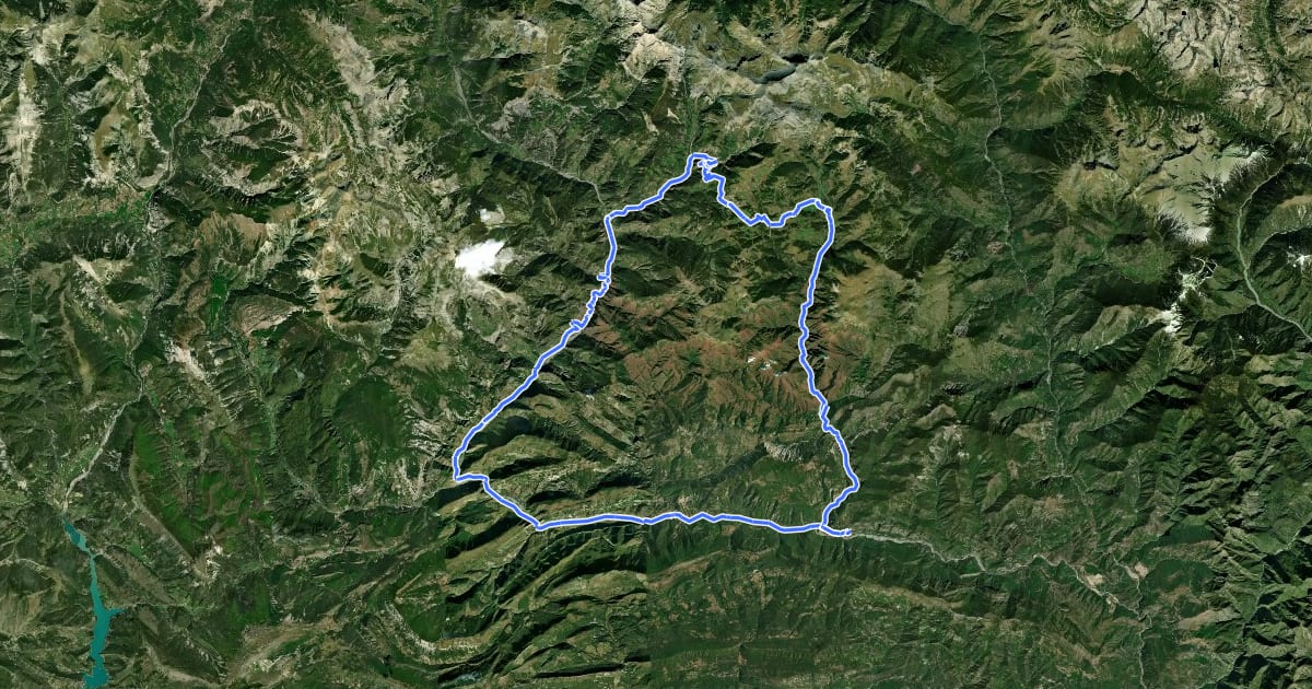 Маршрут A la découverte des Gorges rouges на спутниковом снимке