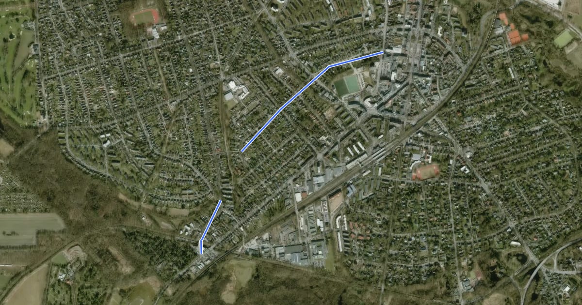 Маршрут Ahrensburg Veloroute A9 Ahbg. U-West <=> Bahnhof Ahbg. Gartenholt на спутниковом снимке