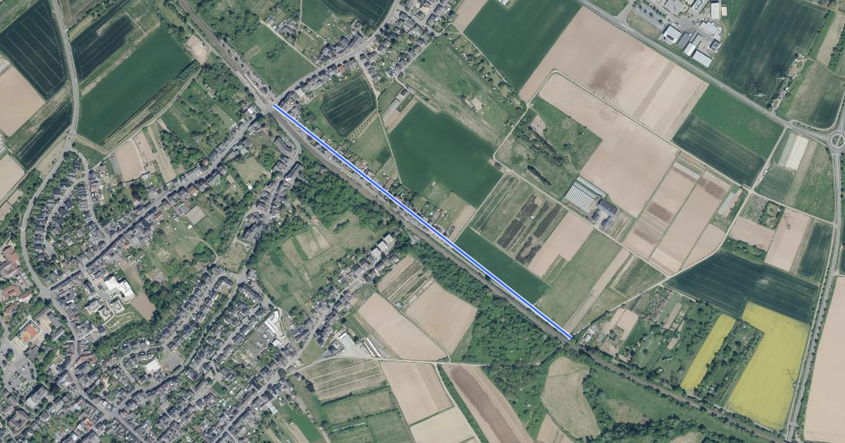 Маршрут Alfter Alanus Hochschule (04) - Alfter Vorgebirgsbahnweg (71) на спутниковом снимке