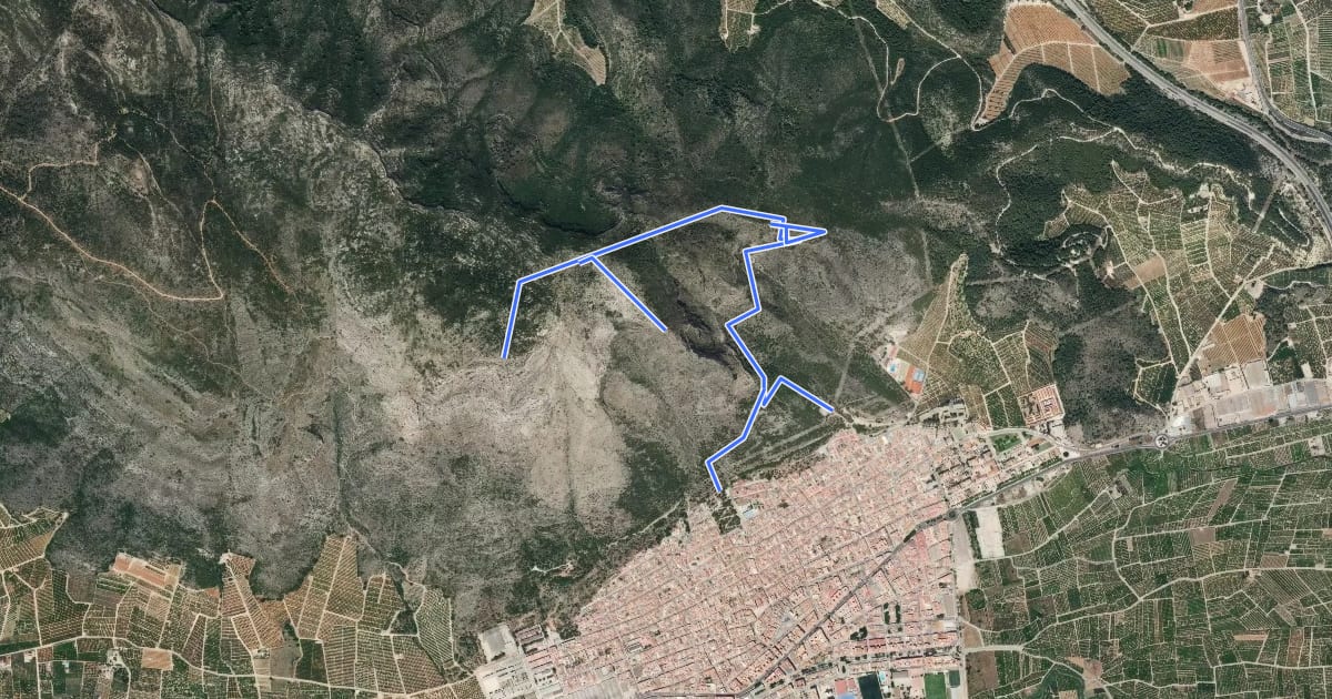 Маршрут Alt de les creus на спутниковом снимке