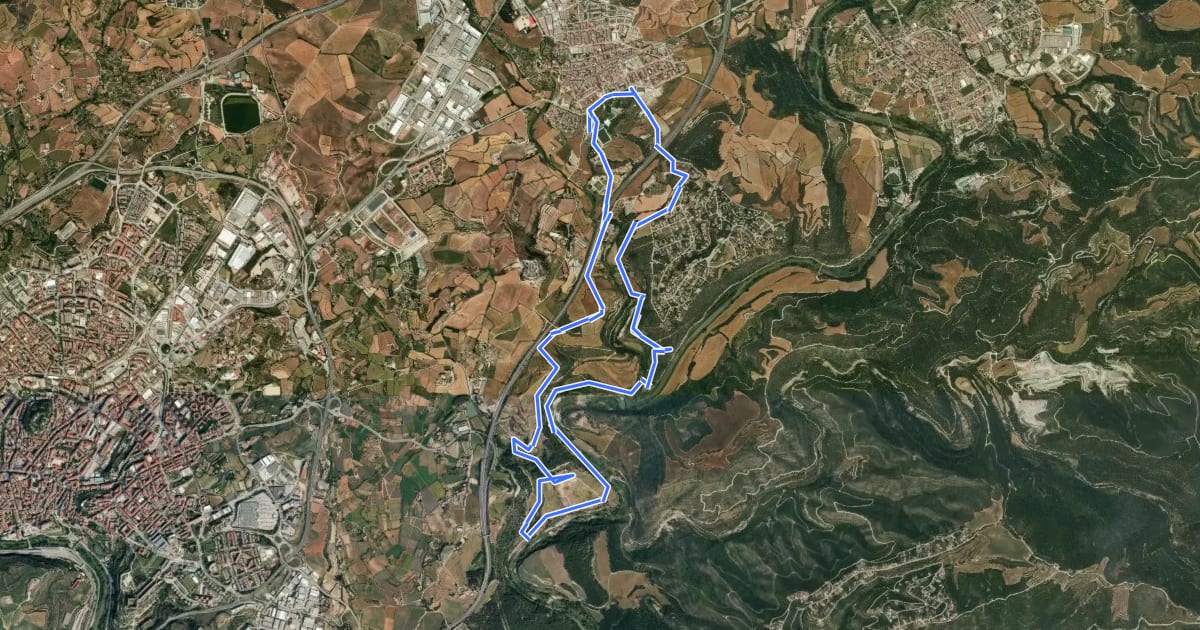 Маршрут Anella Verda SFB3 - Els Tres Salts, el torrent de Viladordis i la vall del riu d’Or на спутниковом снимке