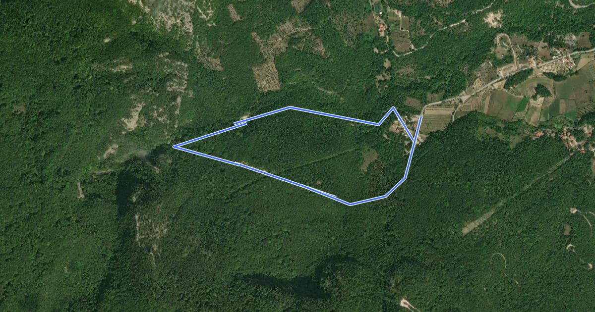 Маршрут Anello della Cascata на спутниковом снимке
