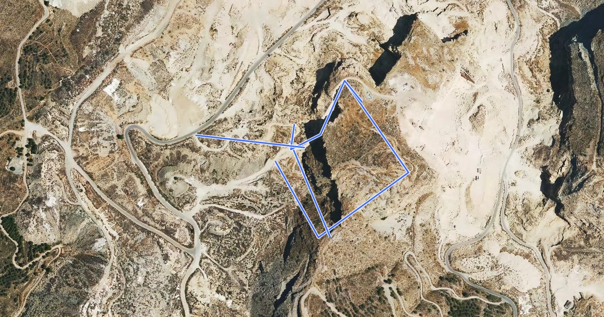 Маршрут Antiguo Camino a Macael Viejo на спутниковом снимке