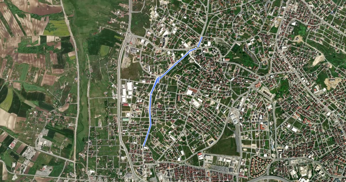 Маршрут [Arnavutköy] Taşoluk ve Mevlana Caddesi Bisiklet Yolu на спутниковом снимке