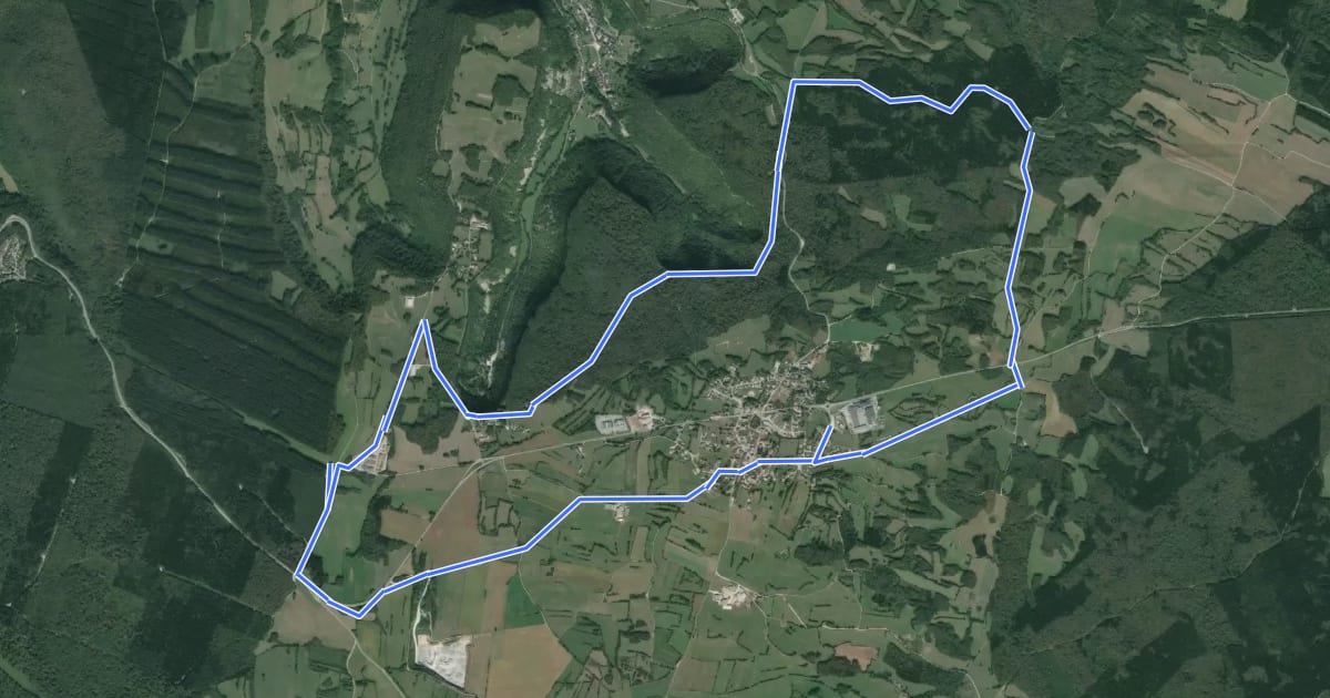 Маршрут Au bord de la reculée на спутниковом снимке