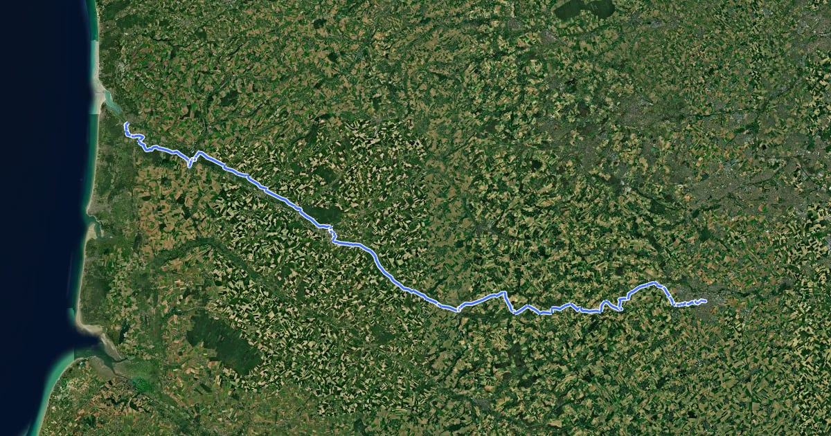 Маршрут Au Fil de l'Eau на спутниковом снимке