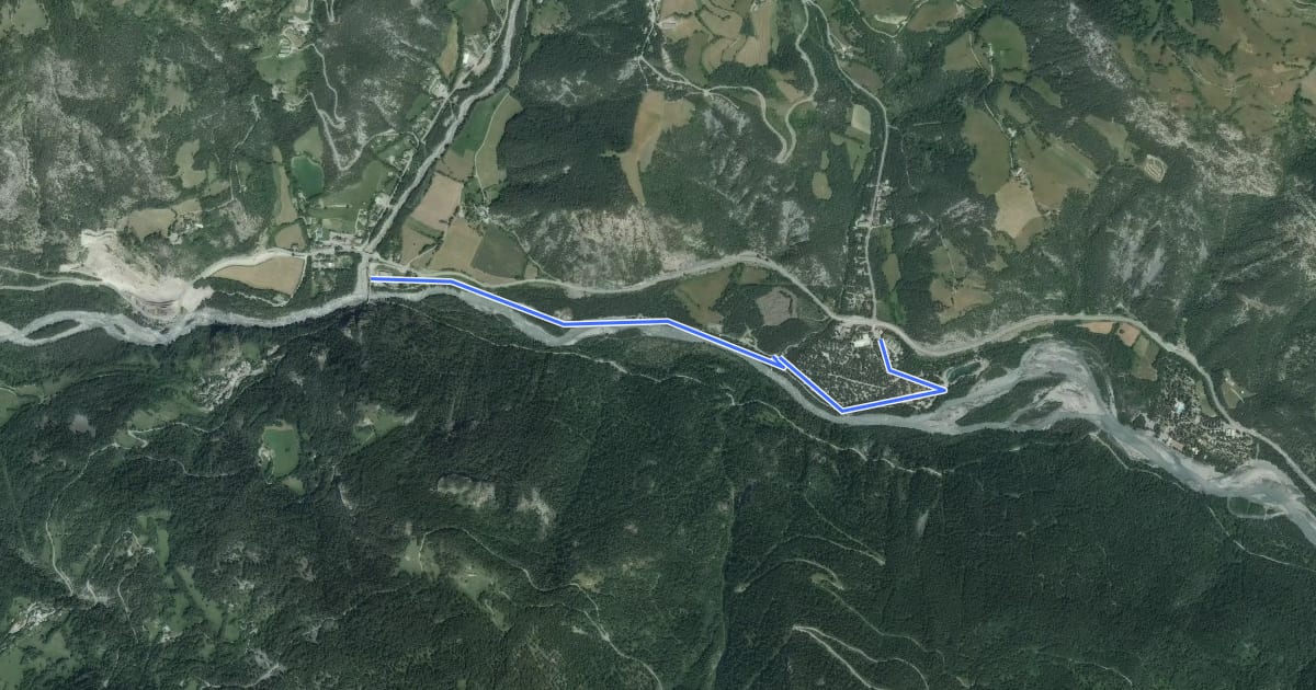 Маршрут Au fil de l'eau на спутниковом снимке
