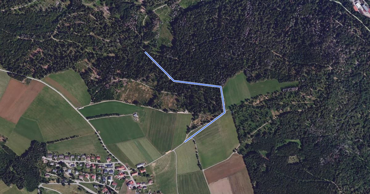 Маршрут Auf dem Feld - Herrgottsholzweg на спутниковом снимке