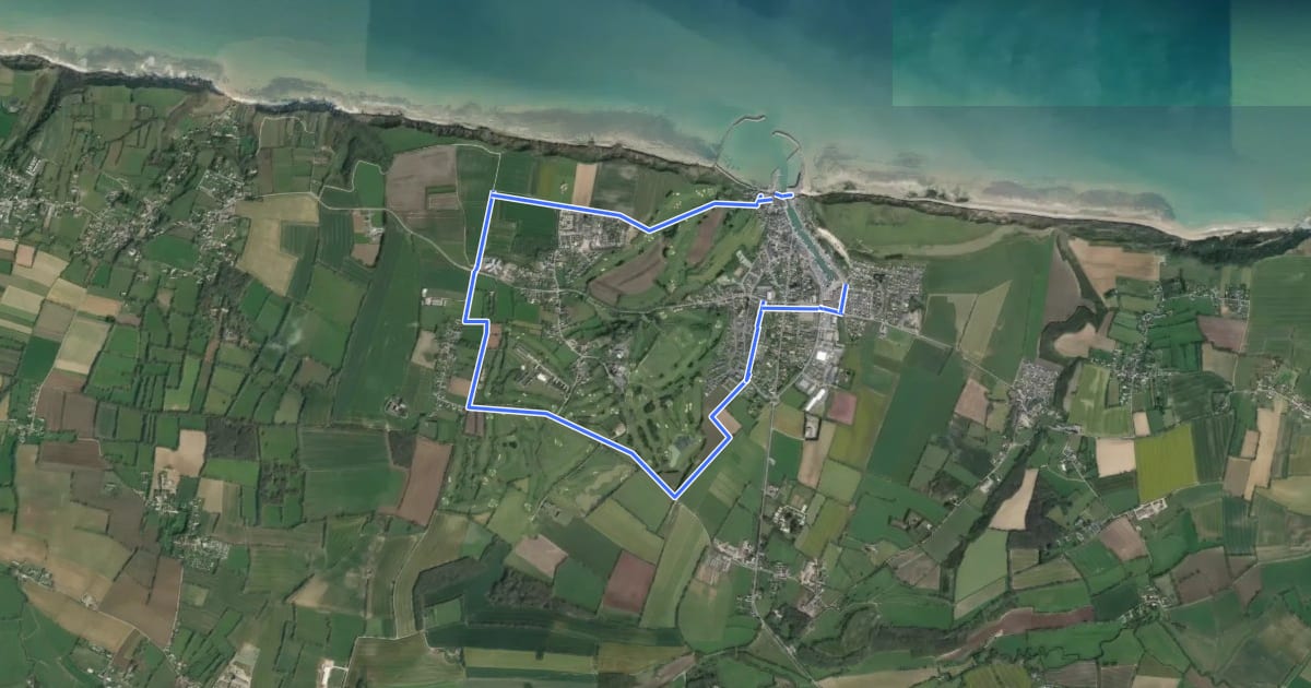 Маршрут Autour de Port-en-Bessin-Huppain на спутниковом снимке
