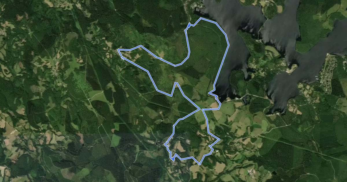 Маршрут Autour du bois de Crozat на спутниковом снимке