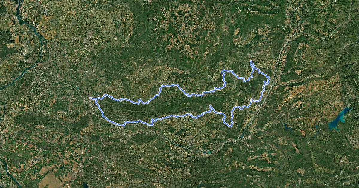 Маршрут Autour du Luberon à vélo (itinéraire orange) на спутниковом снимке