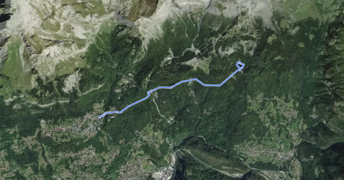 Маршрут Balade du Plateau d'Assy au Lac Vert на спутниковом снимке
