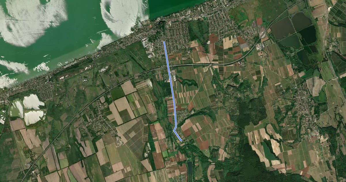 Маршрут Balatonboglár-Szőlőskislak kerékpáros útvonal на спутниковом снимке
