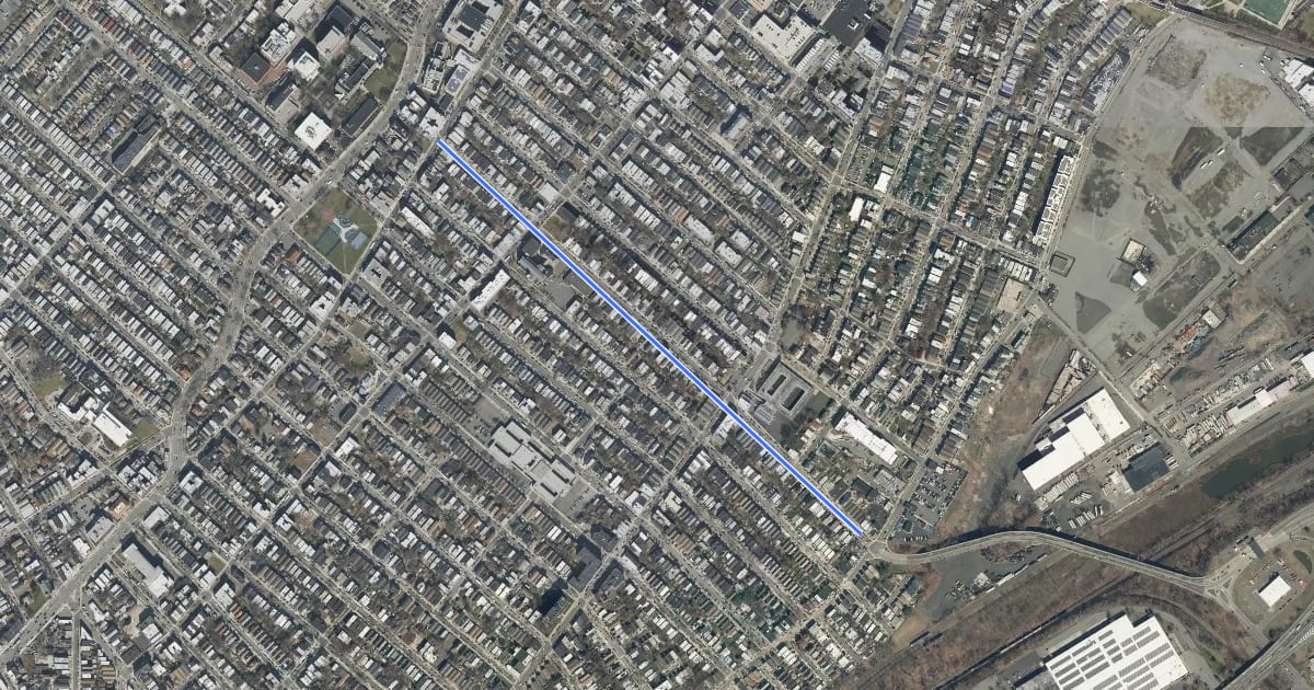 Маршрут Bayview Avenue на спутниковом снимке