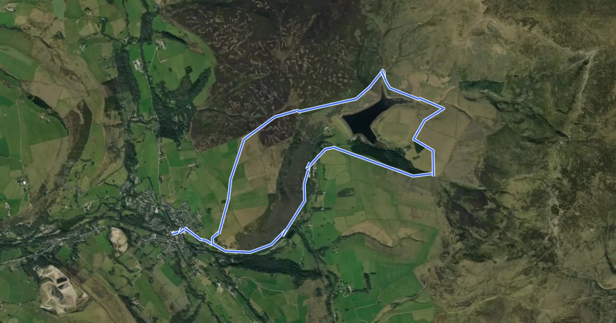 Маршрут Below Kinder Scout: A Circular Walk Around Kinder Reservoir, High Peak на спутниковом снимке