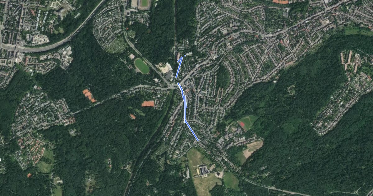 Маршрут Bergischer Weg Zuweg Essen-Stadtwald на спутниковом снимке
