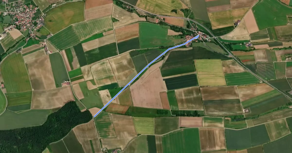 Маршрут Bergtshofen - Pfaffenhofen на спутниковом снимке