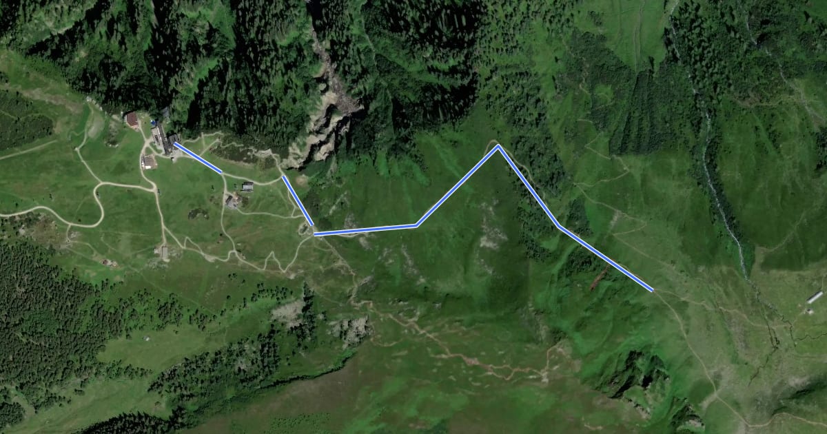 Маршрут Berliner Höhenweg Zustieg Ahornbahn на спутниковом снимке