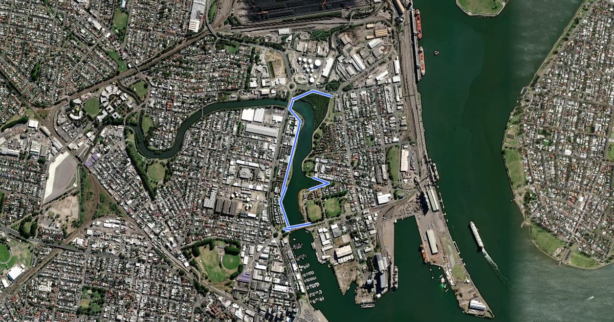 Маршрут Bike S10 Throsby Creek Paths на спутниковом снимке