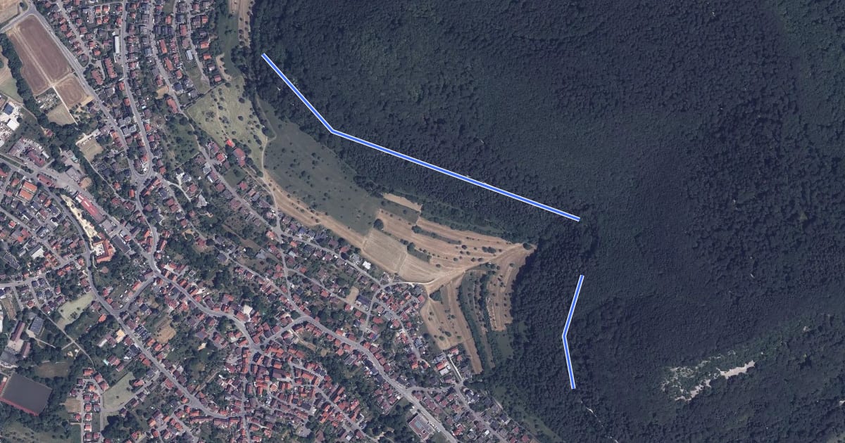 Маршрут blaues Dreieck Reutlingen, Gönningen, Nebelhöhle, Genkingen, Schloss Lichtenstein на спутниковом снимке