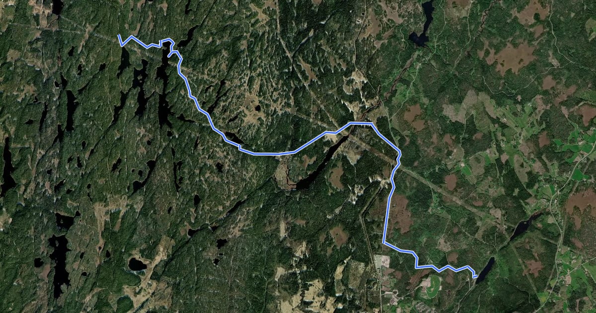 Маршрут Bohusleden - Etapp 14 Bjursjön - Metsjö на спутниковом снимке