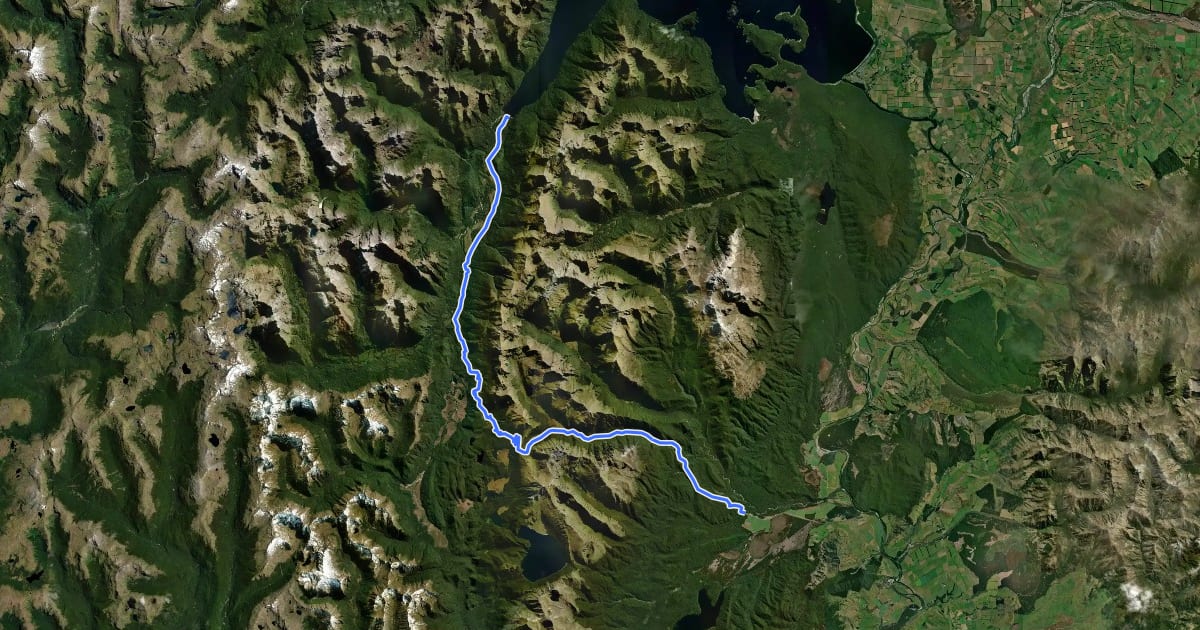 Маршрут Borland Saddle Route (Fiordland) на спутниковом снимке