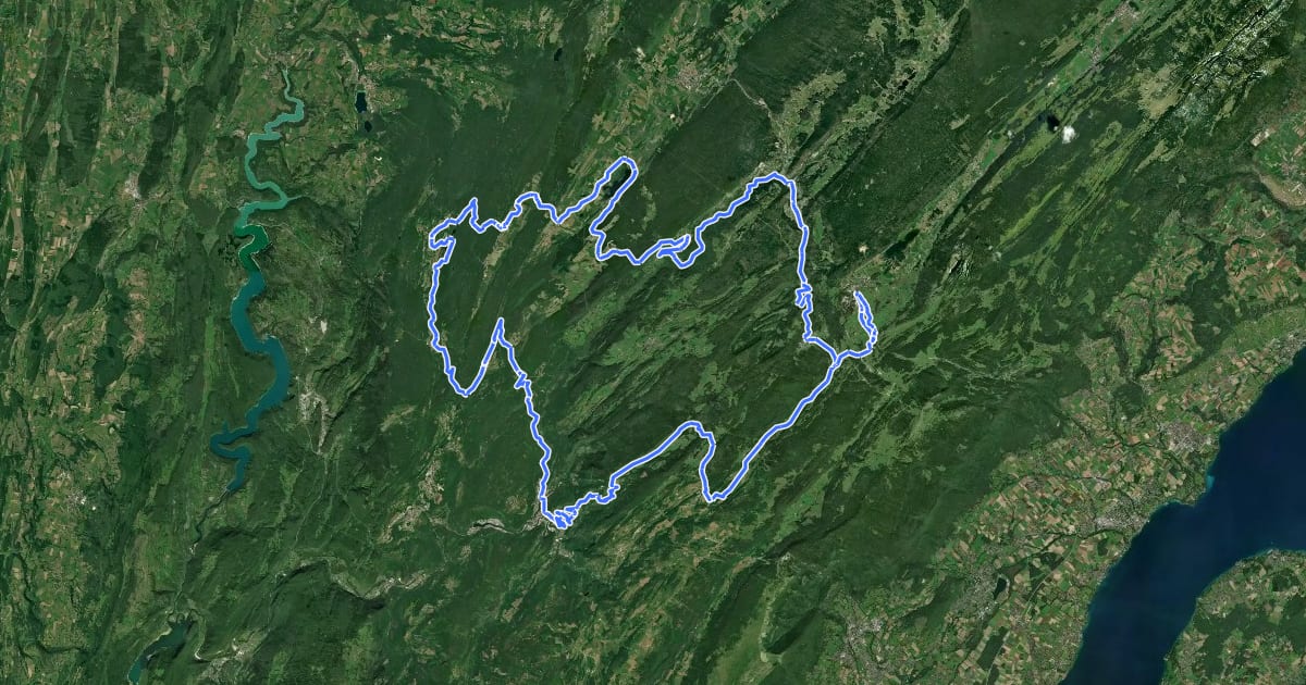 Маршрут Boucle 10 : Escapade dans le Pays du Haut-Jura на спутниковом снимке