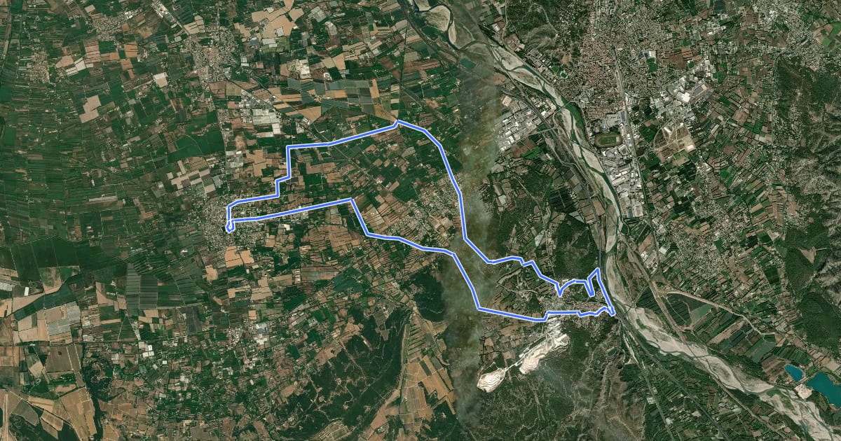 Маршрут Boucle 3 - Balade sur les Routes Provencales на спутниковом снимке